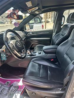 جیپ گراند شیرۆکی